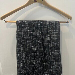 Ann Taylor women pants black with white patterns size 8